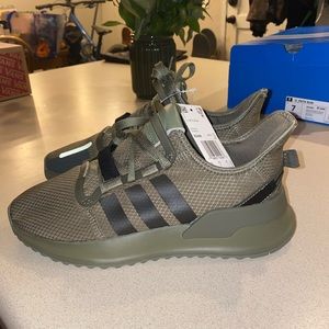 Size 8 - adidas U_Path Run Raw Khaki / Raw Khaki / Core Black